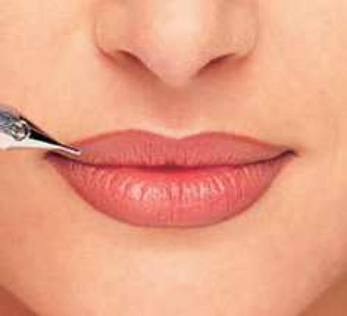 Как снять отек губ после татуажа. Как снять отек после татуажа 05