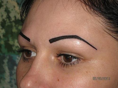 Неудачный перманентный макияж бровей. ЭТО ПРОВАЛ: НЕУДАЧНЫЙ ТАТУАЖ БРОВЕЙ