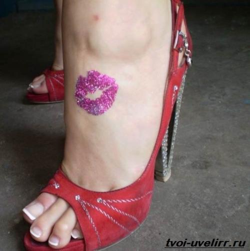 Губы на тату. Нарисовали: 15 примеров неудачного татуажа губ 05