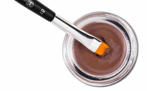 Как сделать форму бровей дома пошагово. Макияж бровей для начинающих в домашних условиях с фото пошагово