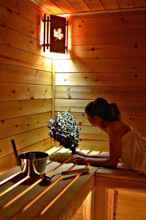 Можно ли с нарощенными ресницами купаться в бане. Не вредно ли посещать баню с нарощенными ресницами?