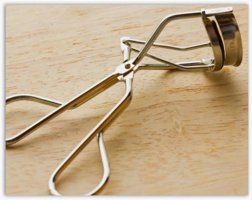 Щипцы для ресниц shu Uemura. Shu Uemura Eyelash Curler