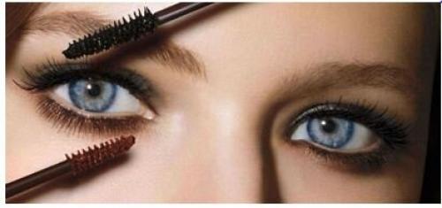 Как красить прямые ресницы. Как правильно красить ресницы тушью: секреты стилистов