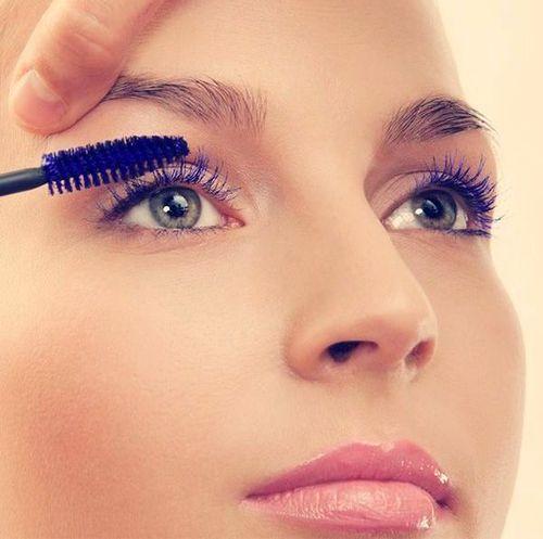 Как накрасить ресницы, чтобы они были пышными