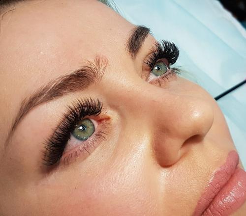 Вырвала свои ресницы вместе с нарощенными. Как безопасно снять нарощенные ресницы в домашних условиях