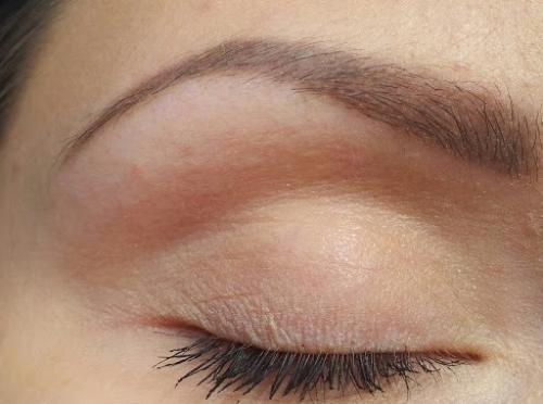 Сколько заживают брови после коррекции. Сколько заживают брови после татуажа? Сколько дней уйдет на заживление после коррекции?