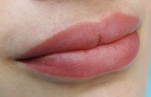 Темный татуаж губ. Напыление губ. Перманентный макияж губ, который я бы сделала