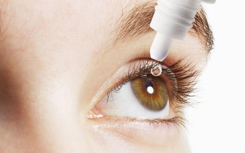 Красные глаза после наращивания ресниц чем закапать. Обзор эффективных средств