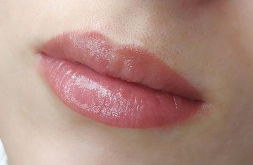 Темный татуаж губ. Напыление губ. Перманентный макияж губ, который я бы сделала