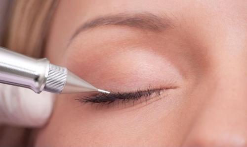 Татуаж глаз межресничка. Перманентный макияж: межресничный татуаж век