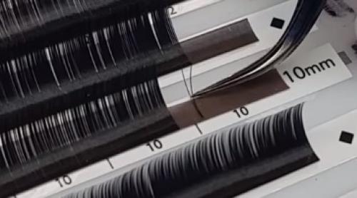 Техники формирования пучка ресниц. Способы формирования пучков для объемного наращивания ресниц