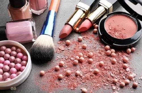 Можно ли пользоваться тушью после истечения срока годности. Выбросить нельзя оставить: можно ли пользоваться косметикой у которой истек срок годности?