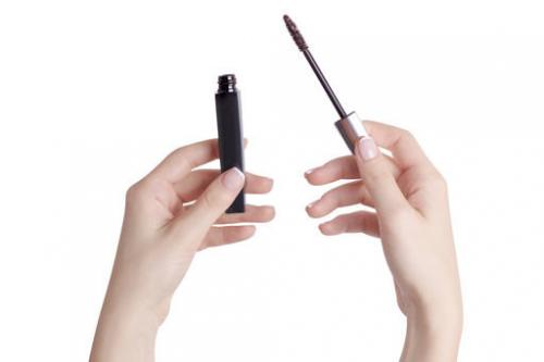 Чем разбавлять тушь. Чем разбавить тушь для ресниц?