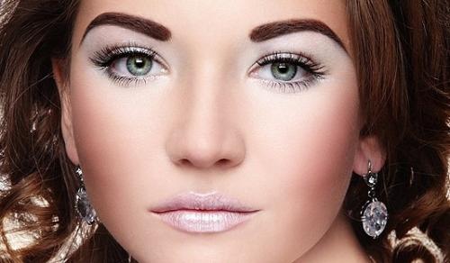 Как сделать форму бровей ниткой. Красивые брови с помощью обычной нити