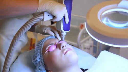 Кровь после лазерного удаления татуажа. Подготовка кожи к удалению татуажа