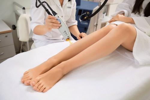 После первой лазерной эпиляции волосы не выпали. Сколько длится курс