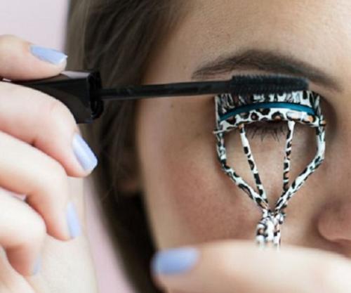 Как накрасить ресницы, чтобы они были густыми и длинными. Как сделать ресницы длиннее и гуще: 13 лайфхаков