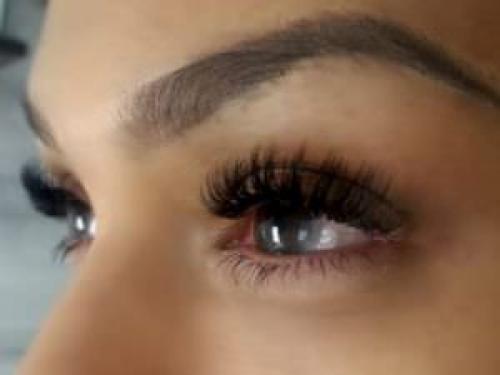 Когда нужно снимать нарощенные ресницы. Техника снятия нарощенных ресниц