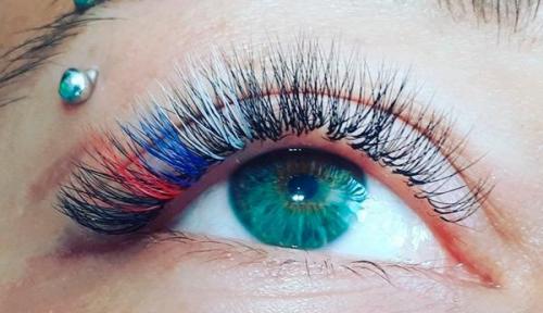 Ресницы с белыми кончиками. Какие бывают цветные ресницы