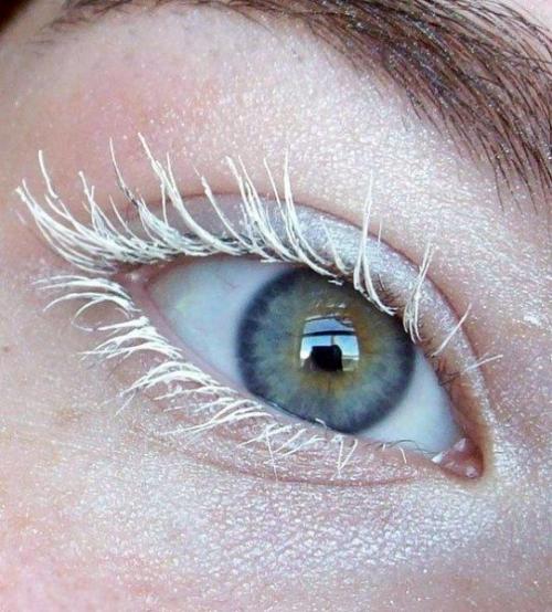 Белая тушь. Белые ресницы для создания оригинального образа — разбираемся основательно