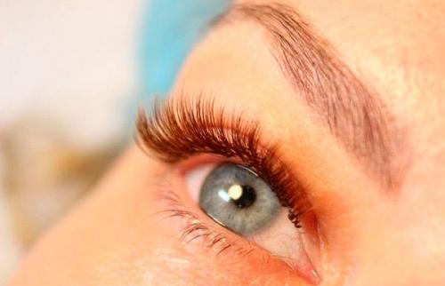 Ресницы с белыми кончиками. Какие бывают цветные ресницы