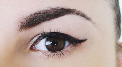 Стрелки для глаз с нависшим веком. Как нарисовать стрелки для нависшимих век? Полезные советы!