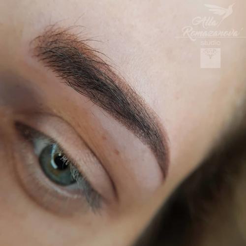 Техника растушевка брови. Какую технику татуажа бровей выбрать - волосковую или растушевку?