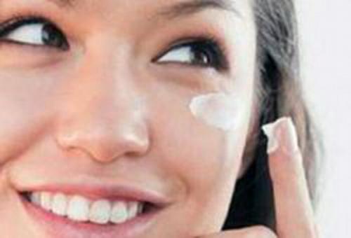 Пантенол для ресниц. Пантенол вокруг глаз: от чего помогает?