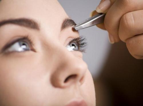 Сколько стоит коррекция бровей. Окраска и коррекция бровей сколько стоит в салоне?