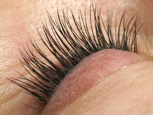 Сколько наращивают ресницы. Сколько занимает процедура наращивания ресниц