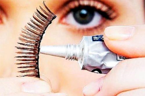 Как сделать накладные ресницы. Как использовать накладные искусственные пучки в домашних условиях?