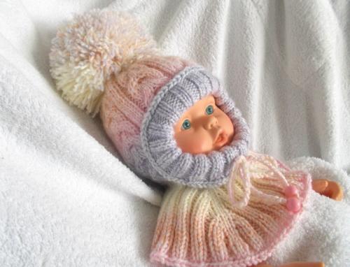 Шапка шлем с ушками спицами. Для новорожденных