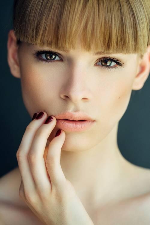 Какой цвет волос подойдет к карим глазам и светлой коже. Красивый цвет волос для карих глаз —, какой подойдет и как сочетаются оттенки 14 Какой цвет волос подойдет к карим глазам и светлой коже. Красивый цвет волос для карих глаз —, какой подойдет и как сочетаются оттенки 14