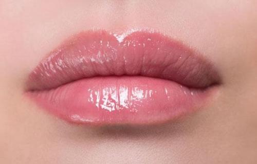 Можно ли сделать татуаж губ самой. Технология выполнения