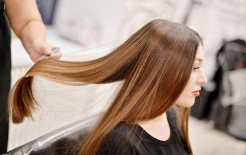 Кератин для волос процедура. Кому подходит кератиновое восстановление волос