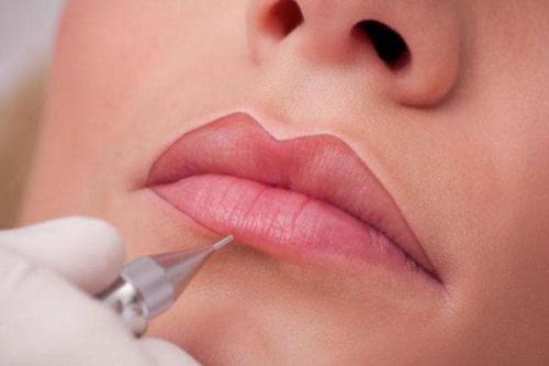 Можно ли сделать татуаж губ самой. Технология выполнения