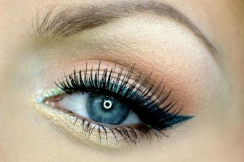 Красивый макияж для голубых глаз. Макияж для голубых глаз — придаем огранку живому бриллианту + фото