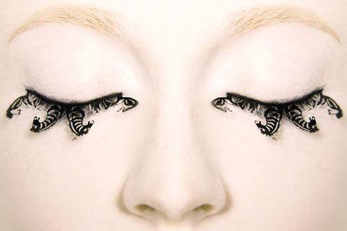 Чем приклеить ресницы накладные. Профессиональные способы приклеивания ресниц 03 Чем приклеить ресницы накладные. Профессиональные способы приклеивания ресниц 03