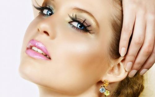 Наклеенные пучками ресницы. Как наклеить пучковые реснички? 03