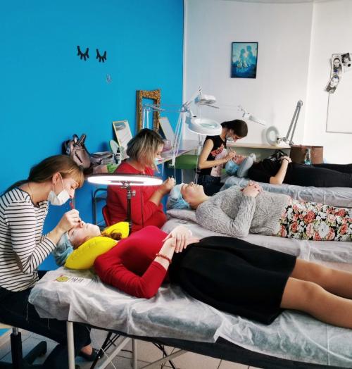 Как наращивать объемные ресницы. Наращивание ресниц –, какие бывают объемы? 17 Как наращивать объемные ресницы. Наращивание ресниц –, какие бывают объемы? 17