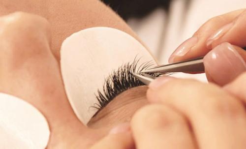 Наращивание ресниц пошагово. Что означает наращивание ресниц, пошаговая инструкция