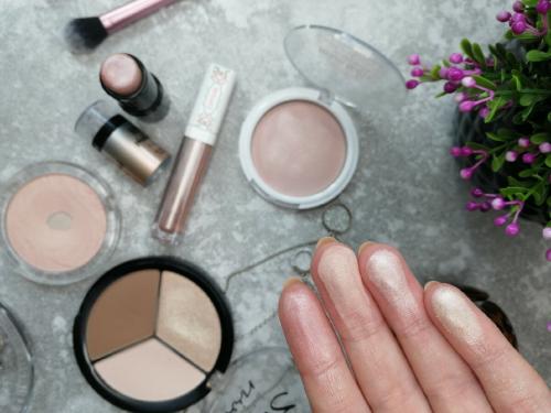 Хайлайтер. Что такое хайлайтер, и нужен ли он вам в косметичке