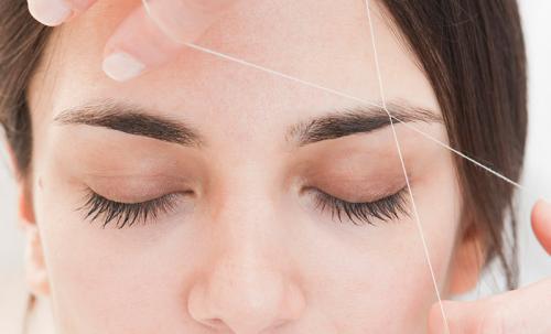 Сделать дома брови. 10 хитростей, которые помогут создать идеальные брови 02