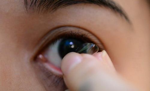 Можно ли в линзах делать ламинирование ресниц. Можно ли делать ламинирование и биозавивку ресниц в линзах?