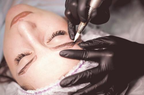 Татуаж бровей за и против. Перманентный макияж бровей: за или против?