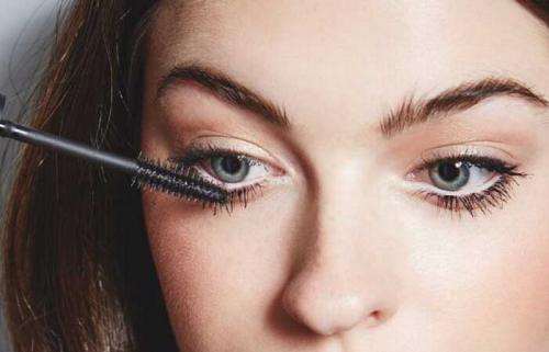 Нужно ли красить нижние ресницы. Как красить нижние ресницы — и красить ли?