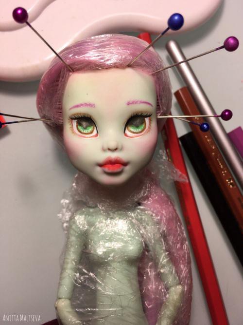 Как накрасить ресницы, как у куклы. Как перерисовать лицо куклы?