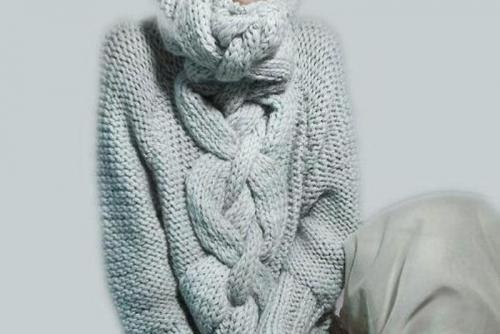 Свитер крупной вязки крючком. Модель из толстой пряжи