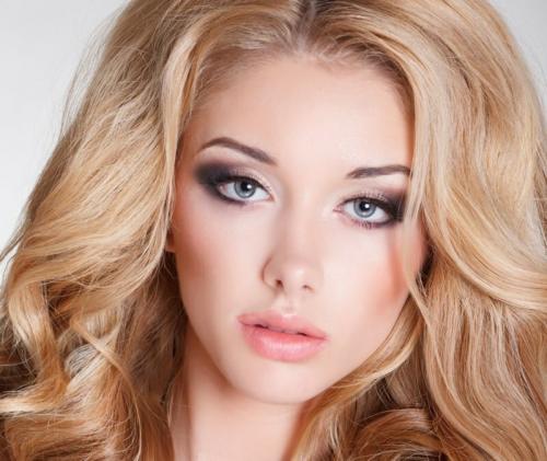 Какие тени подходят к серо-зеленым глазам и русым волосам. Особенности макияжа для серых глаз