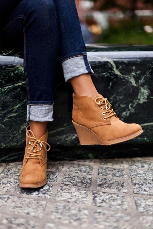Полуботинки женские на шнурках с чем носить. Удобные модели весенне-осенних женских полуботинок, с чем лучше носить